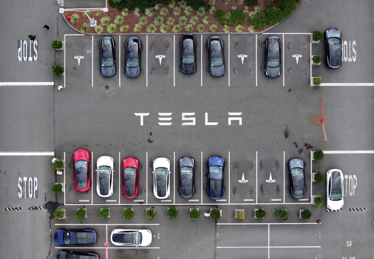Tesla’s Annual Sales Decline 9% Amid Growing Competition and Loss of U.S. Tax Incentives
