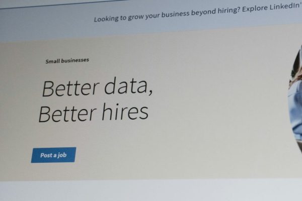 How e& is Integrating AI into Enterprise HR Operations to Boost Efficiency