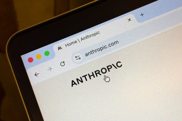 Trump-Era Officials Possibly Encouraging Banks to Experiment with Anthropic’s Mythos AI Model Despite Security Concerns