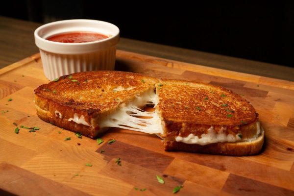 Startup AuX Labs Uses AI and Microbrewery Techniques to Revolutionize Vegan Cheese